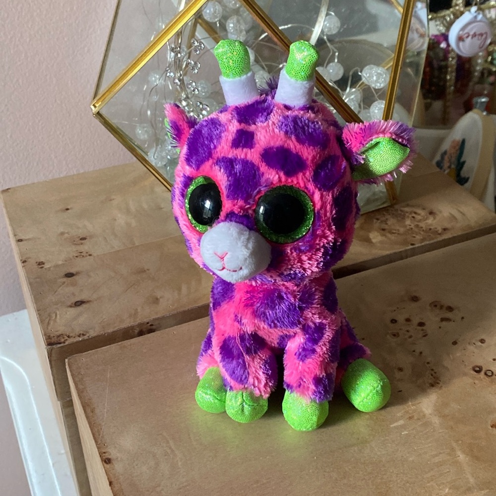 Gilbert the Giraffe 6” Beanie Boo no tags